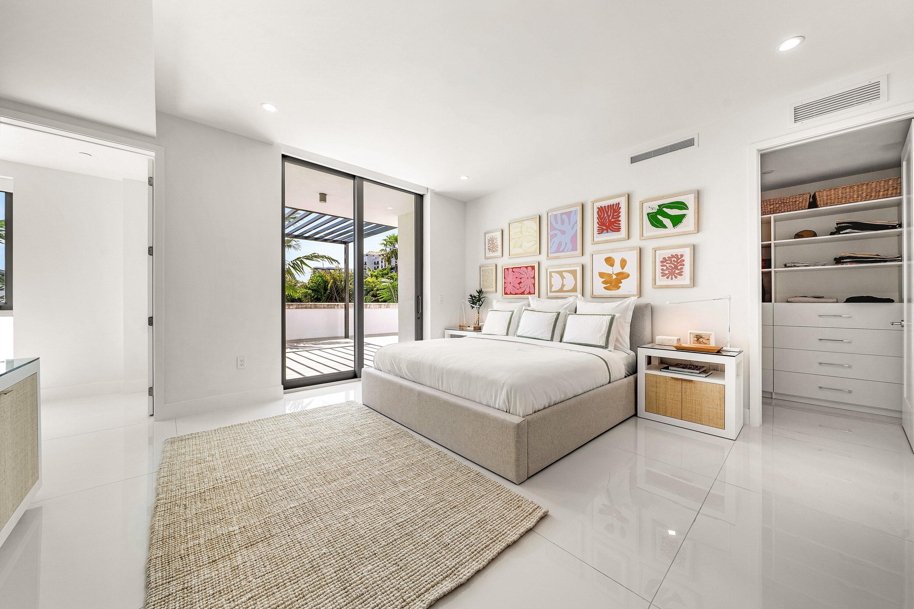 475 E Royal Palm Road 206