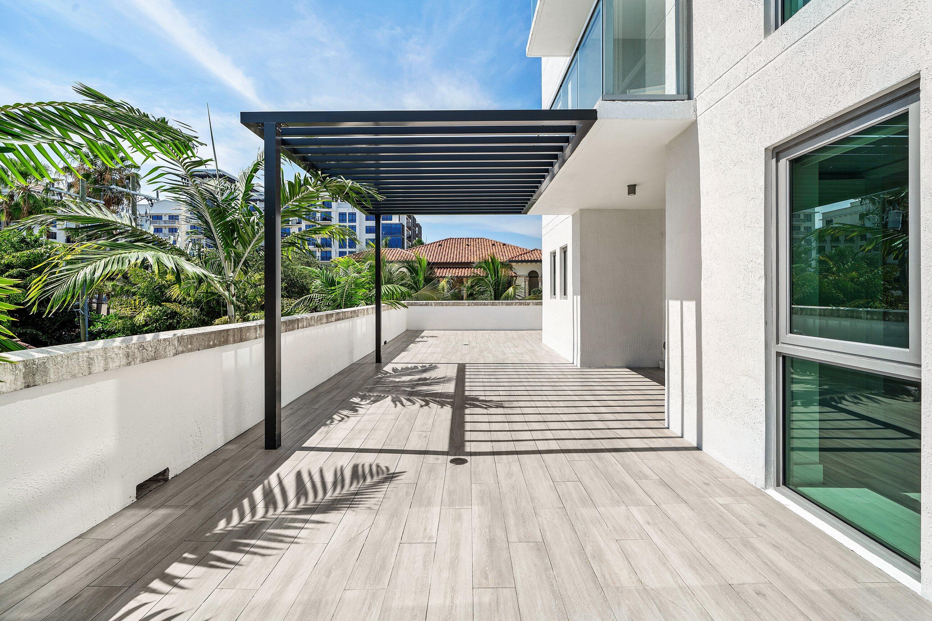 475 E Royal Palm Road 206