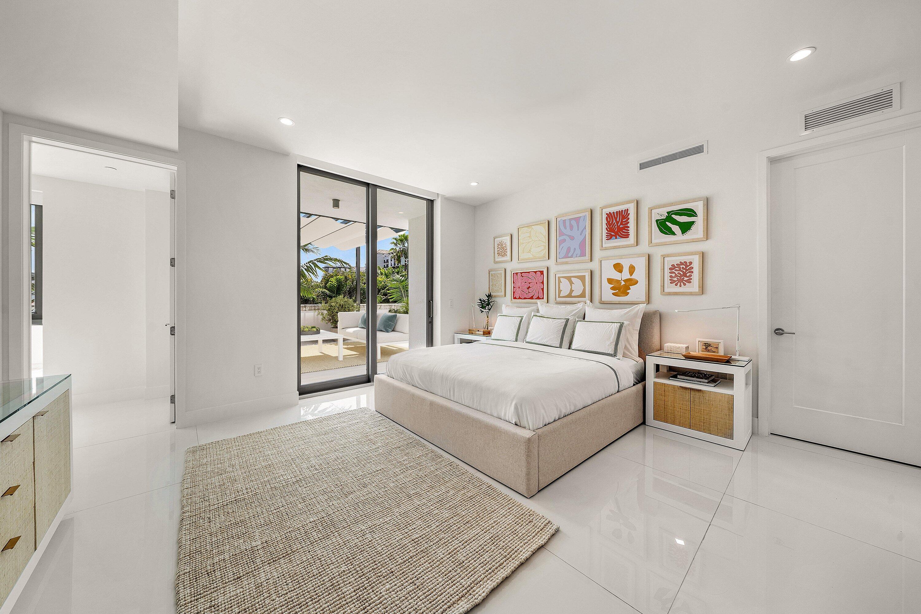 475 E Royal Palm Road 206