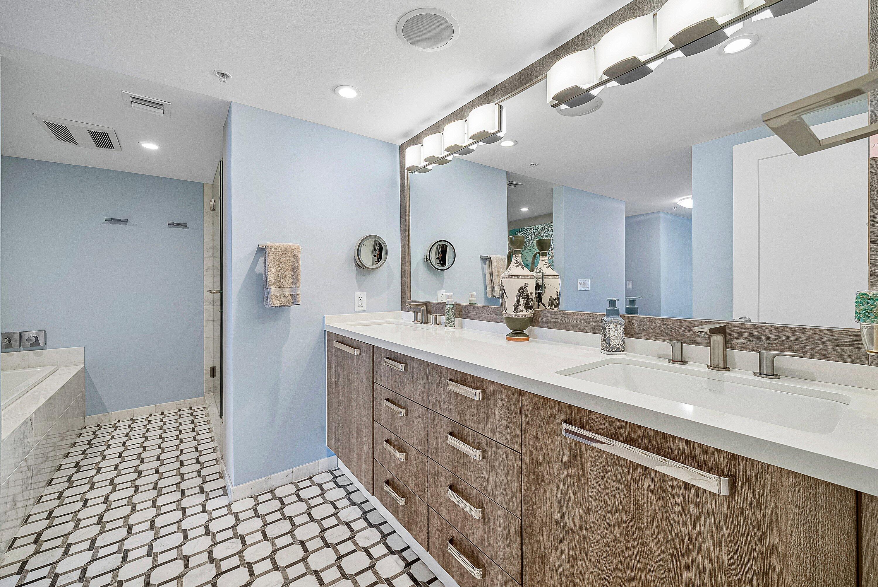 350 S Ocean Boulevard 0063