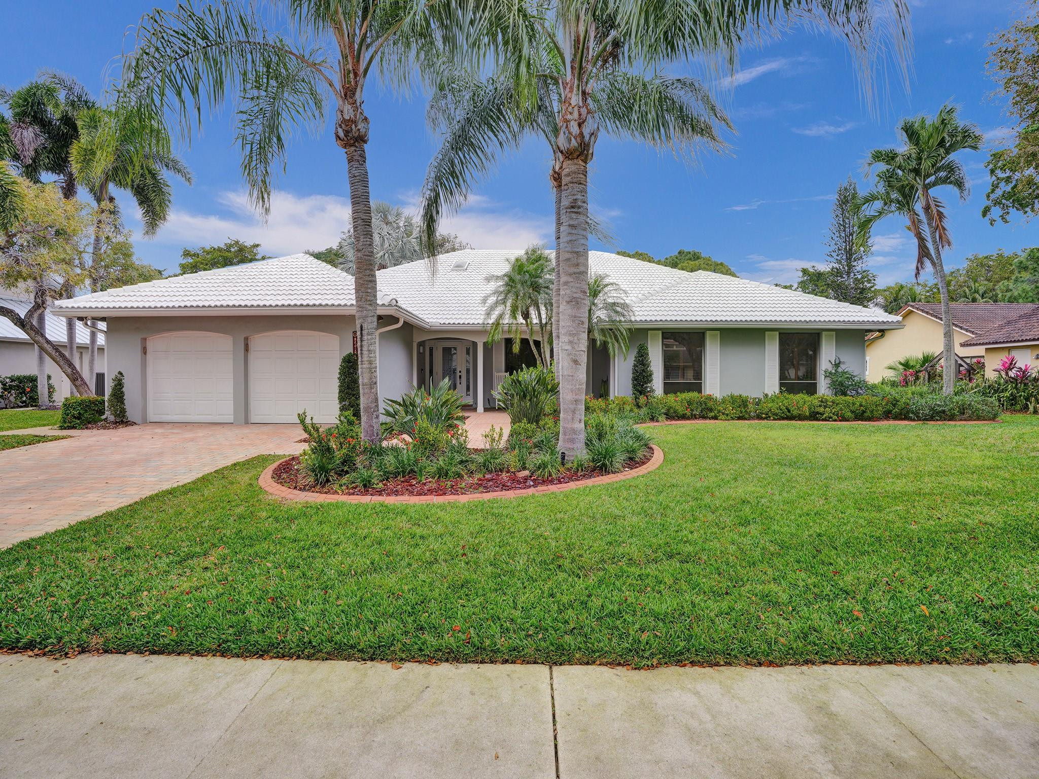 2837 Banyan Boulevard Cir