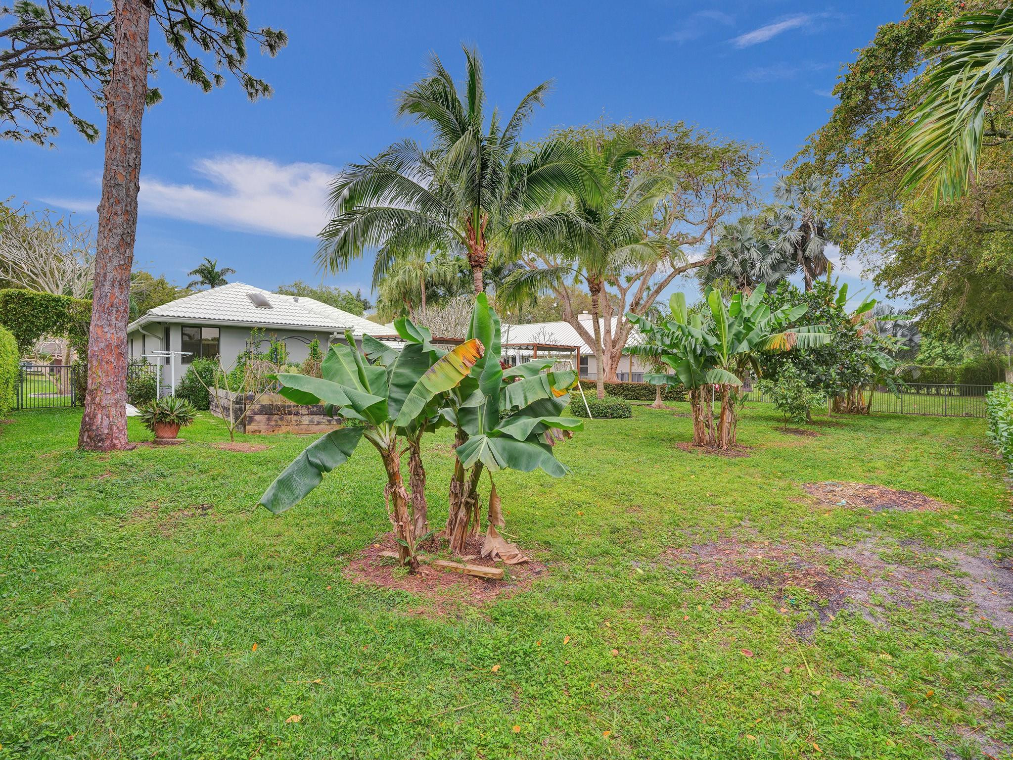 2837 Banyan Boulevard Cir