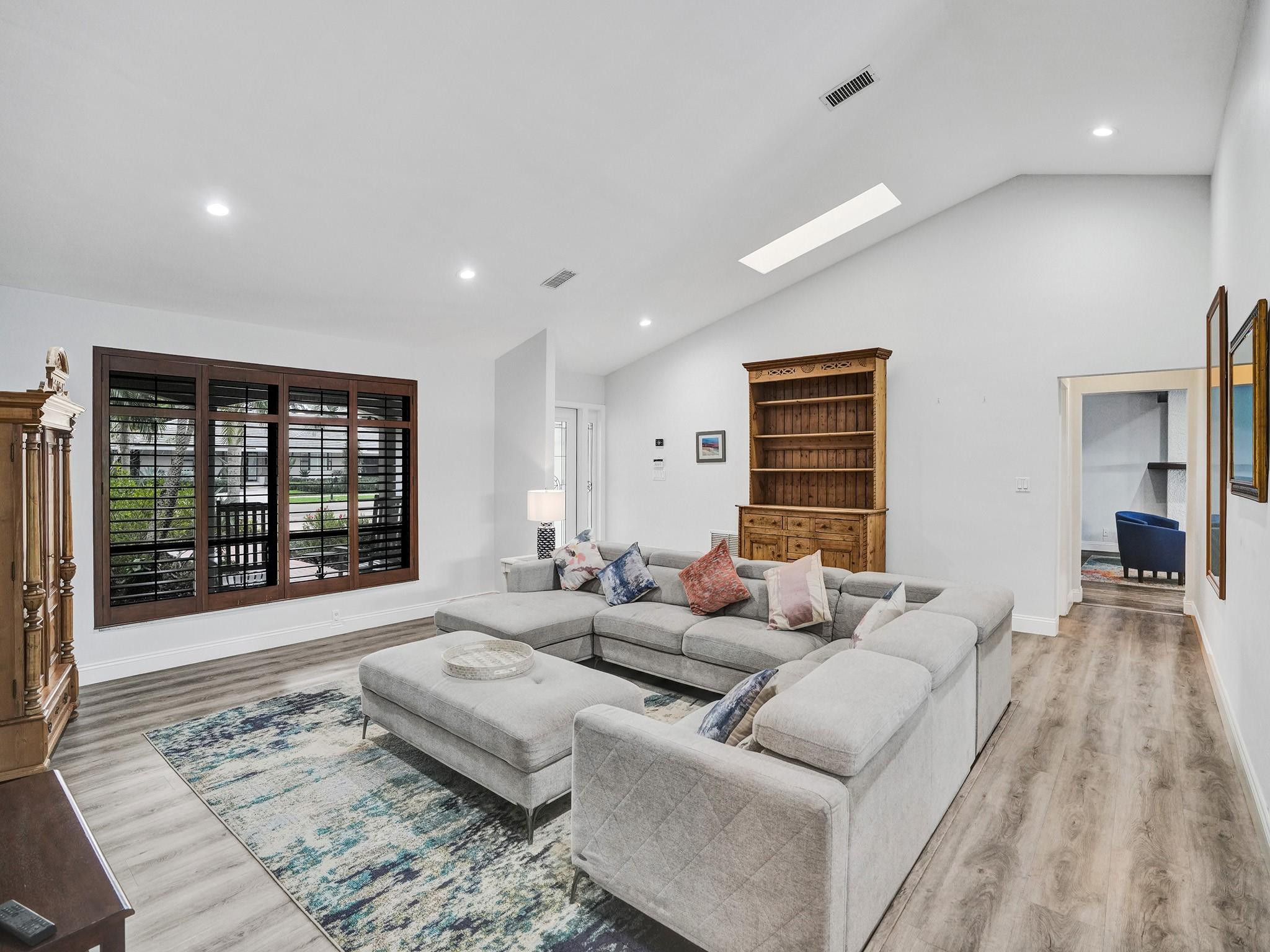 2837 Banyan Boulevard Cir