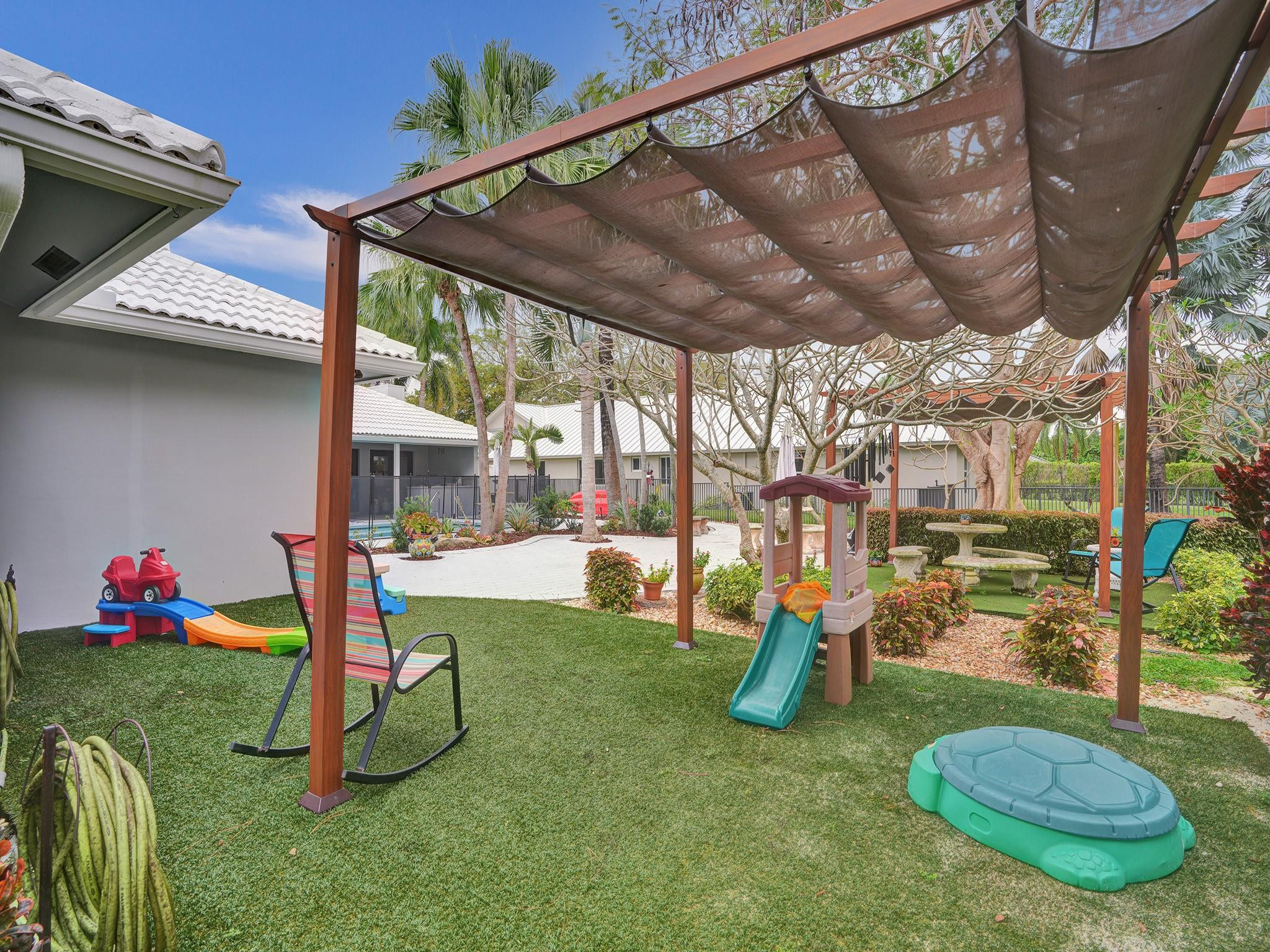 2837 Banyan Boulevard Cir