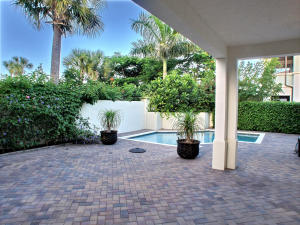 563 NW Library Commons Way