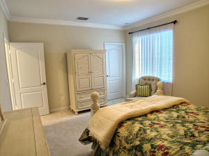 563 NW Library Commons Way