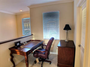 563 NW Library Commons Way