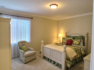 563 NW Library Commons Way