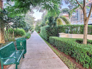 563 NW Library Commons Way