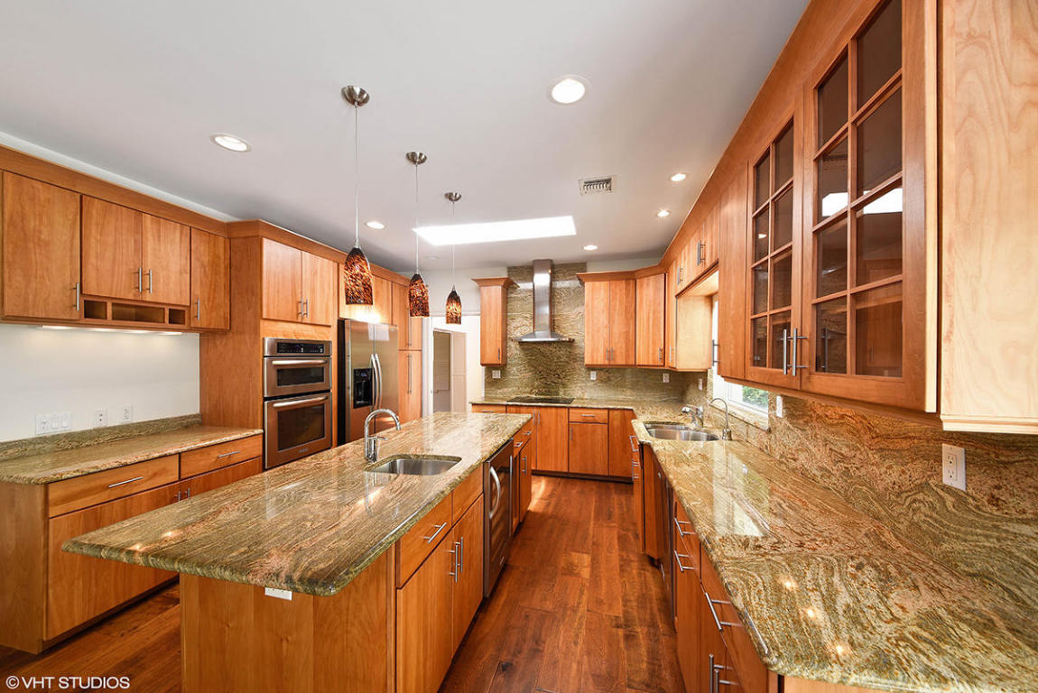 2730 Cardinal Circle