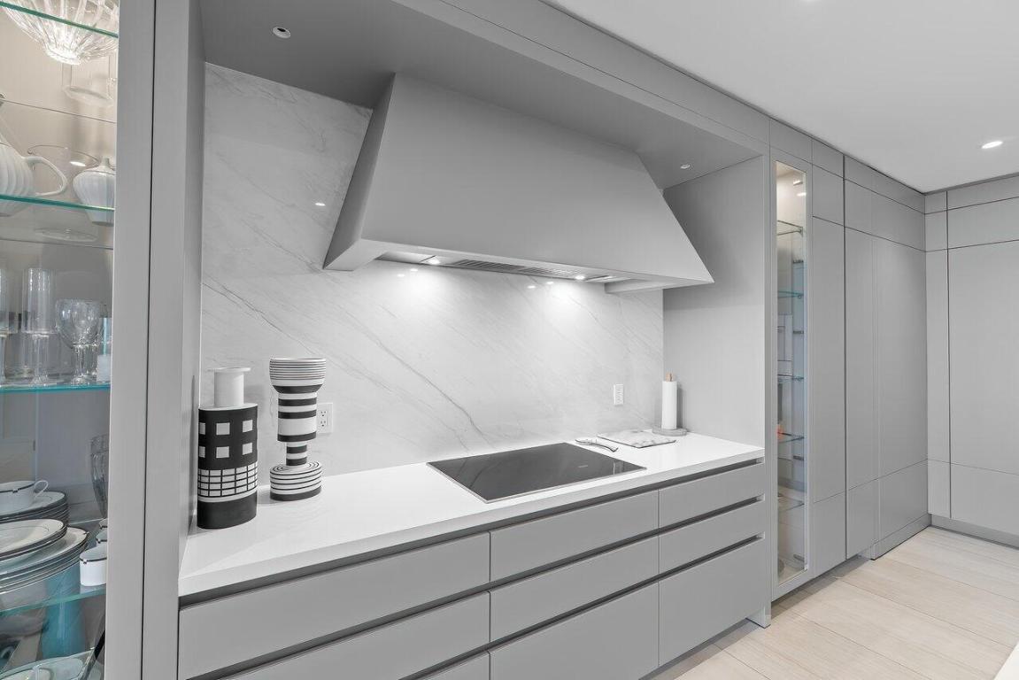 200 SE Mizner Boulevard 516