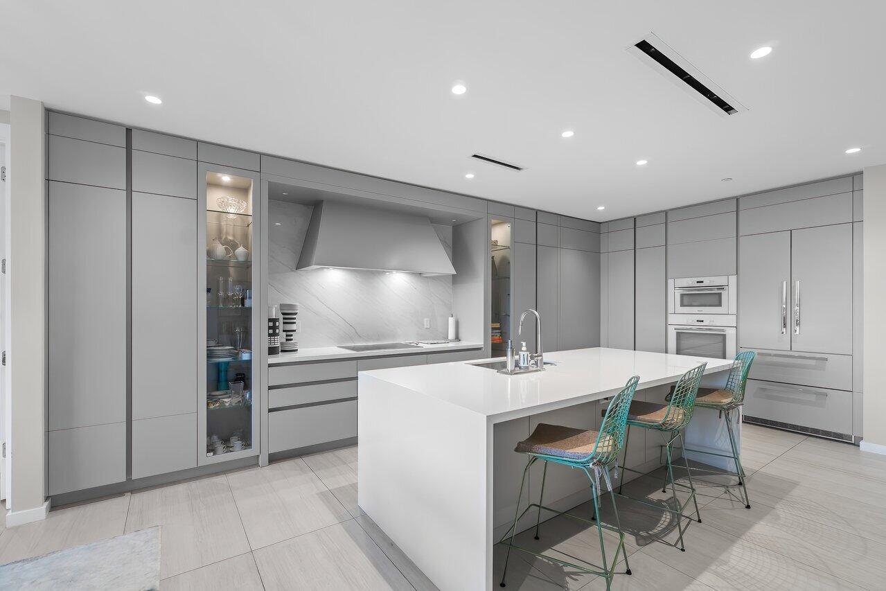 200 SE Mizner Boulevard 516