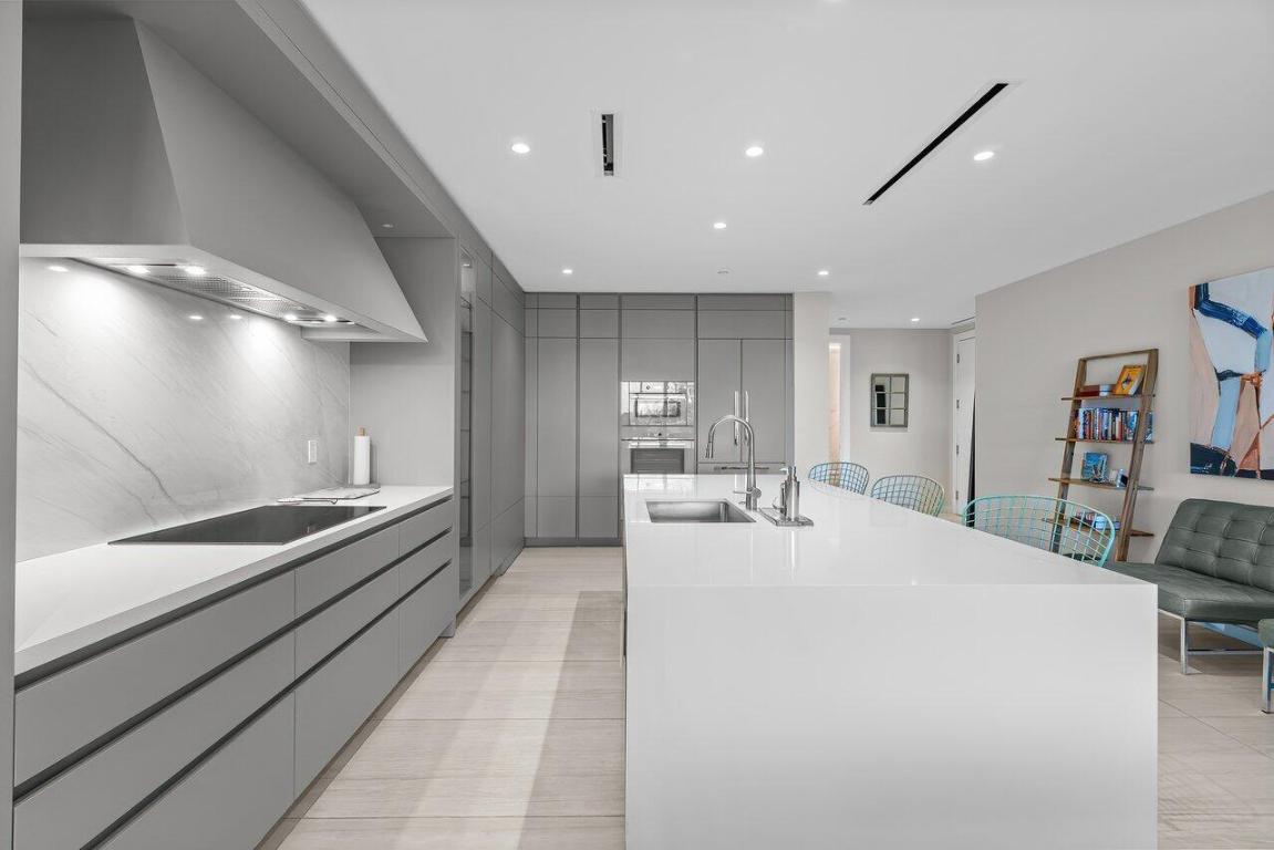 200 SE Mizner Boulevard 516