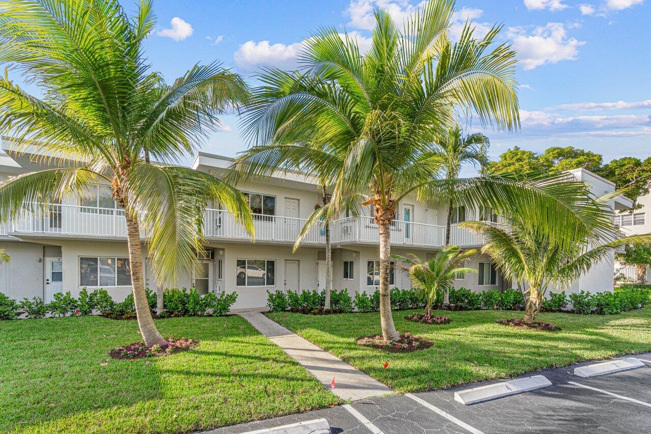 261 NE 19th Avenue 4