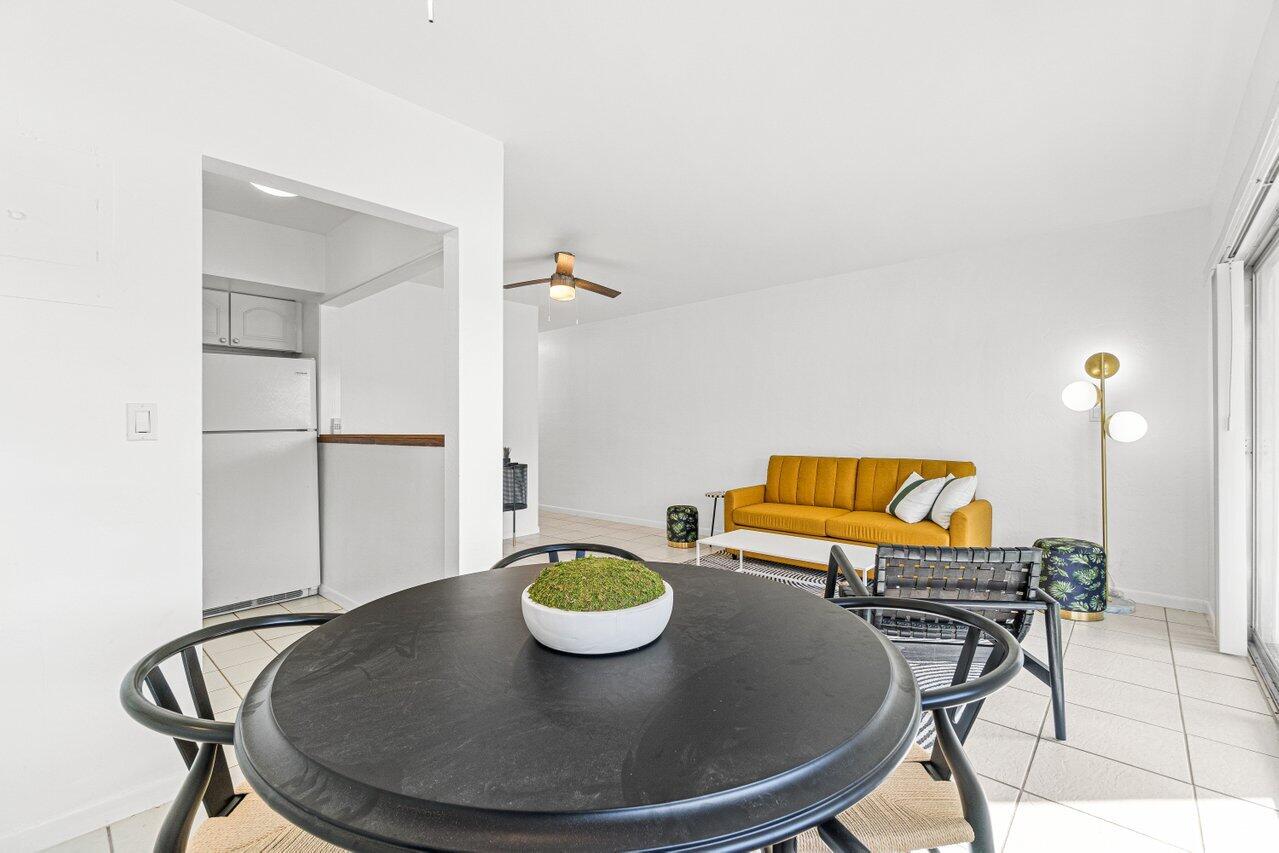 261 NE 19th Avenue 4