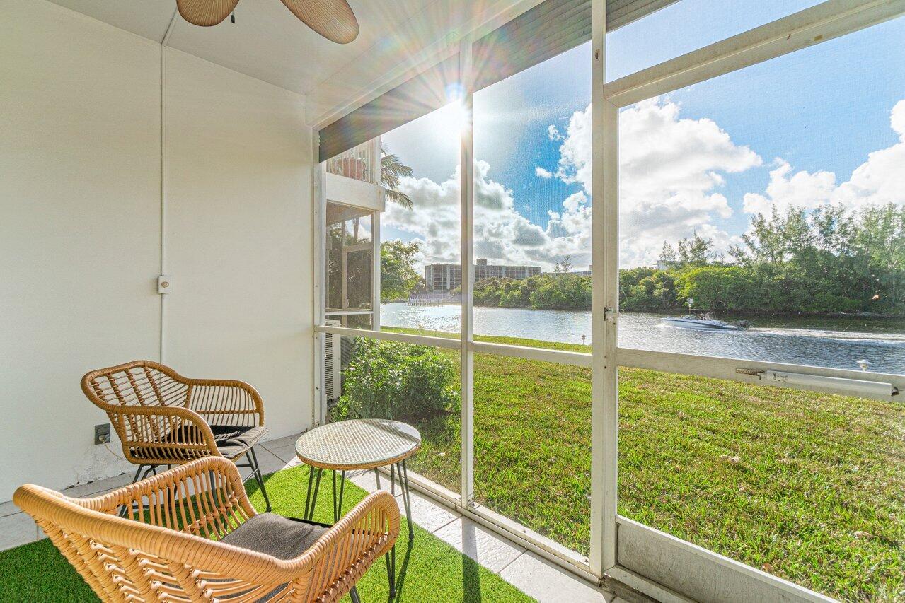 261 NE 19th Avenue 4