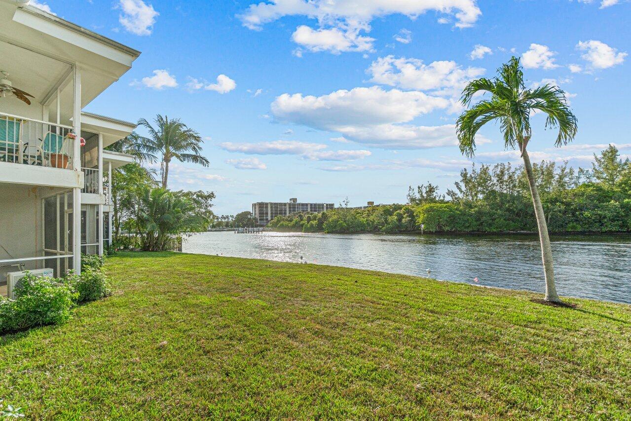 261 NE 19th Avenue 4