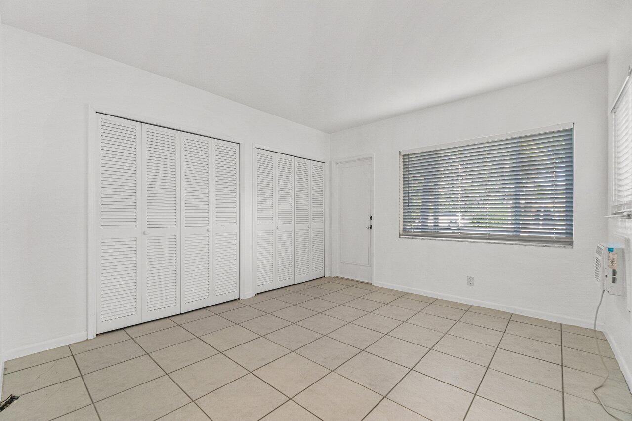 261 NE 19th Avenue 4