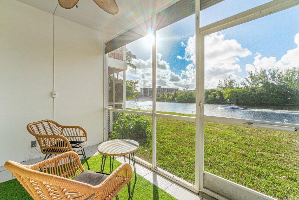 261 NE 19th Avenue 4