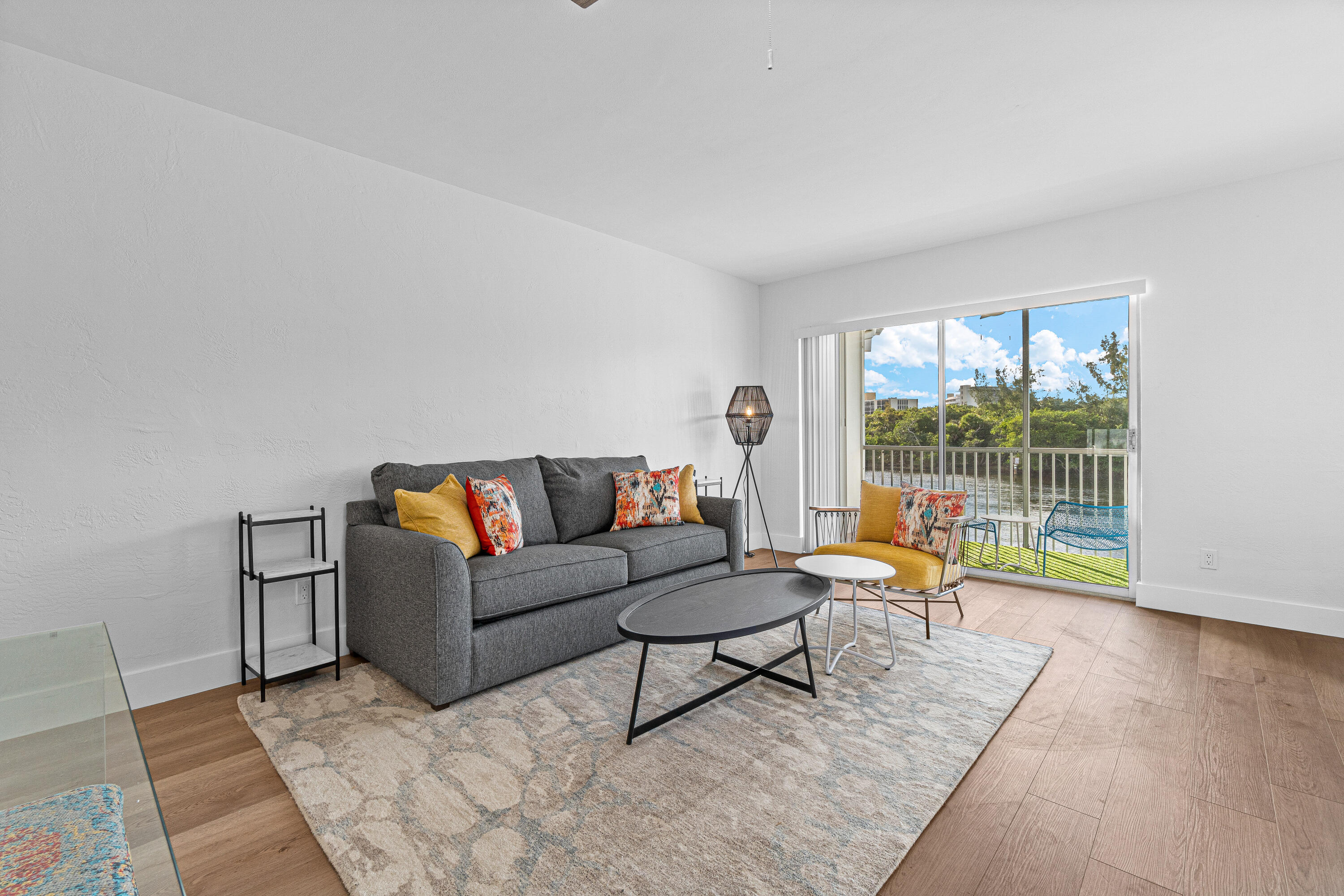 261 NE 19th Avenue 11