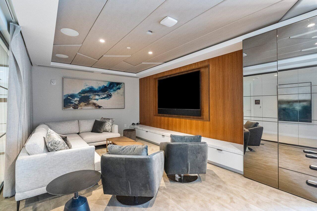 200 SE Mizner Boulevard 817