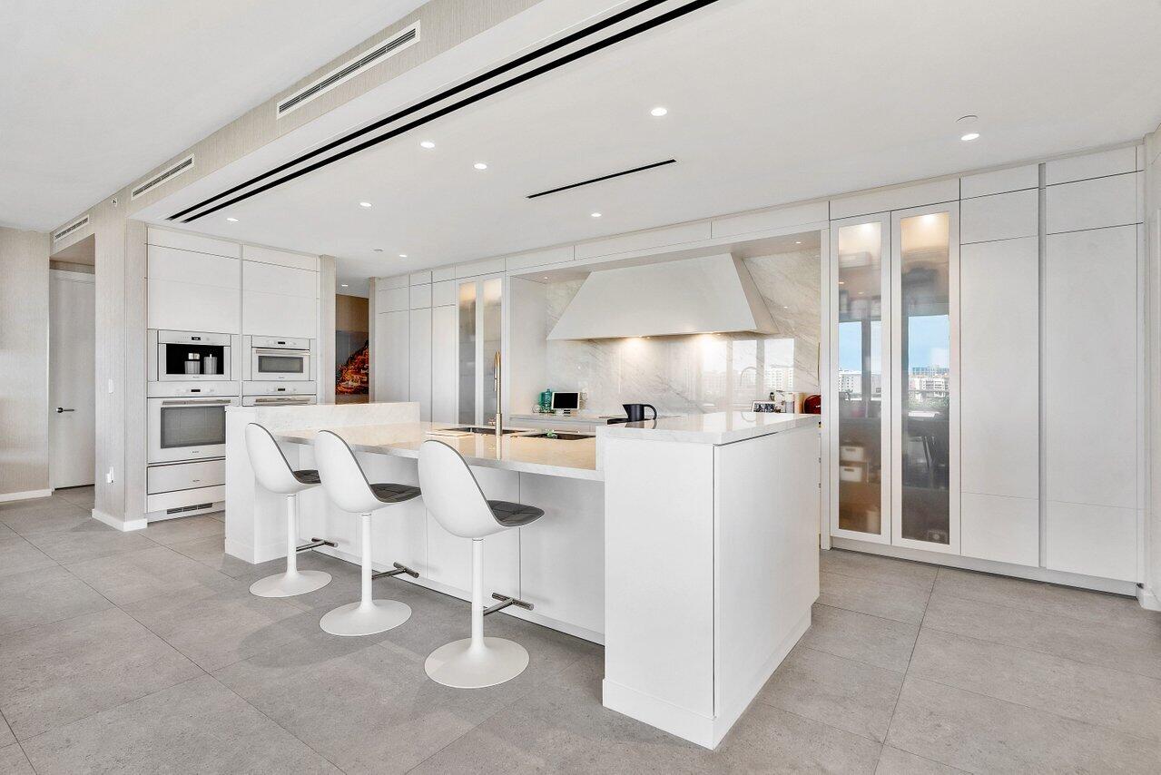 200 SE Mizner Boulevard 817