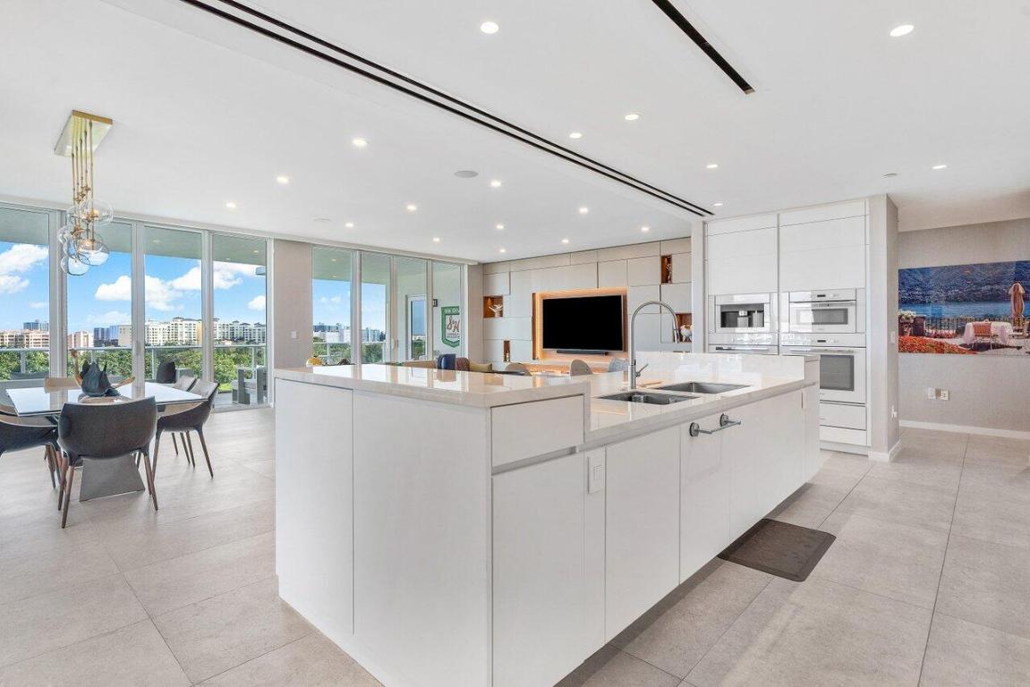 200 SE Mizner Boulevard 817