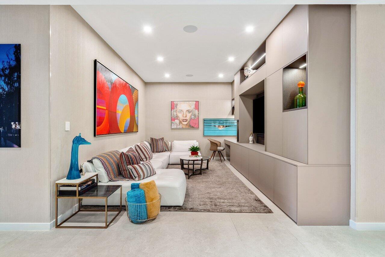 200 SE Mizner Boulevard 817