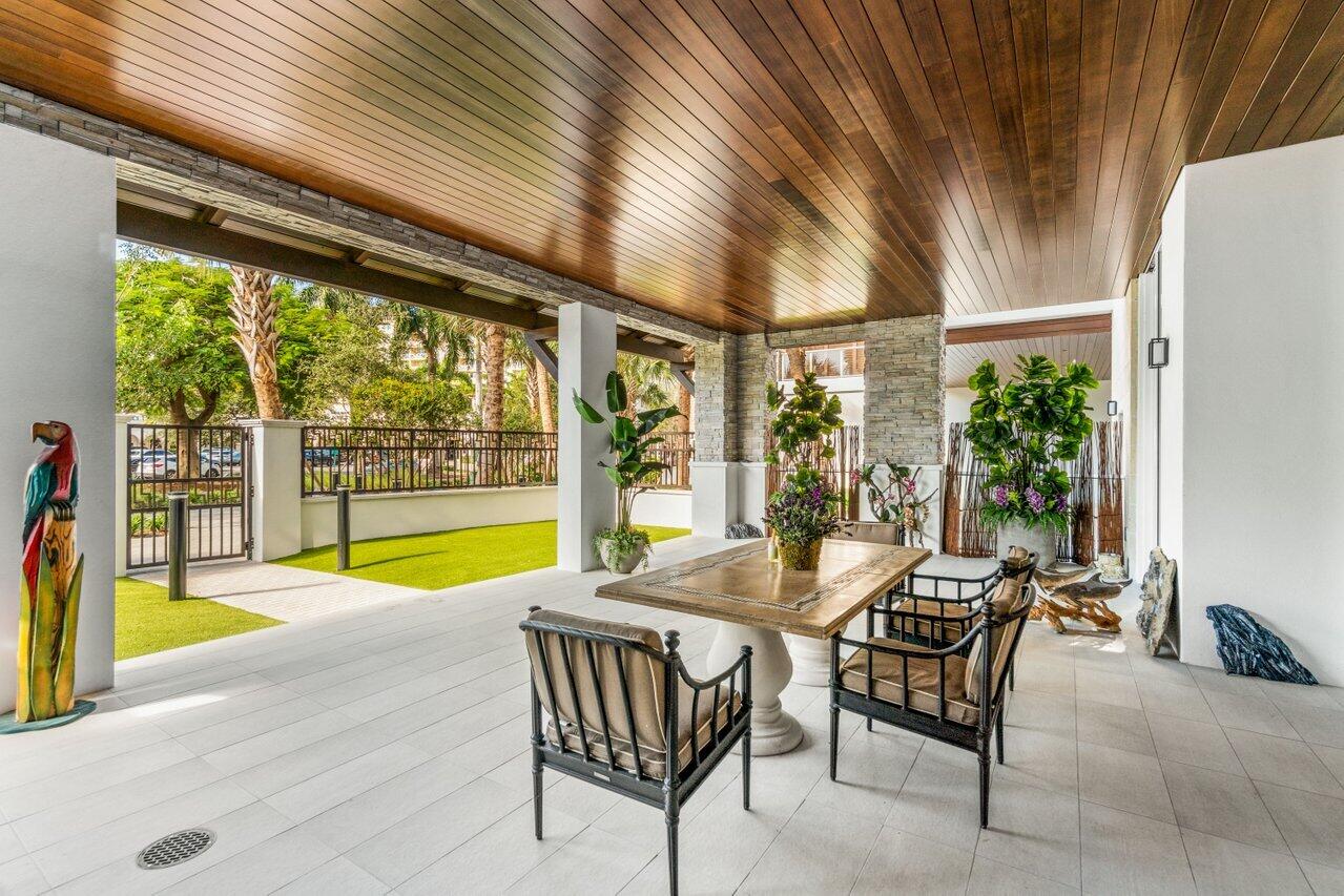 200 SE Mizner Boulevard 817