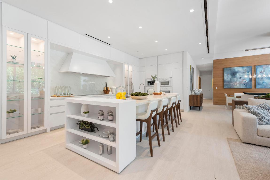 200 SE Mizner Boulevard 107