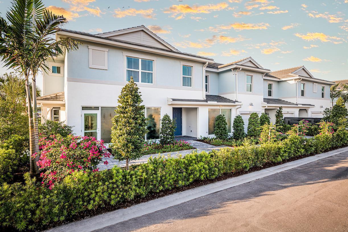 558 Sanderling Circle