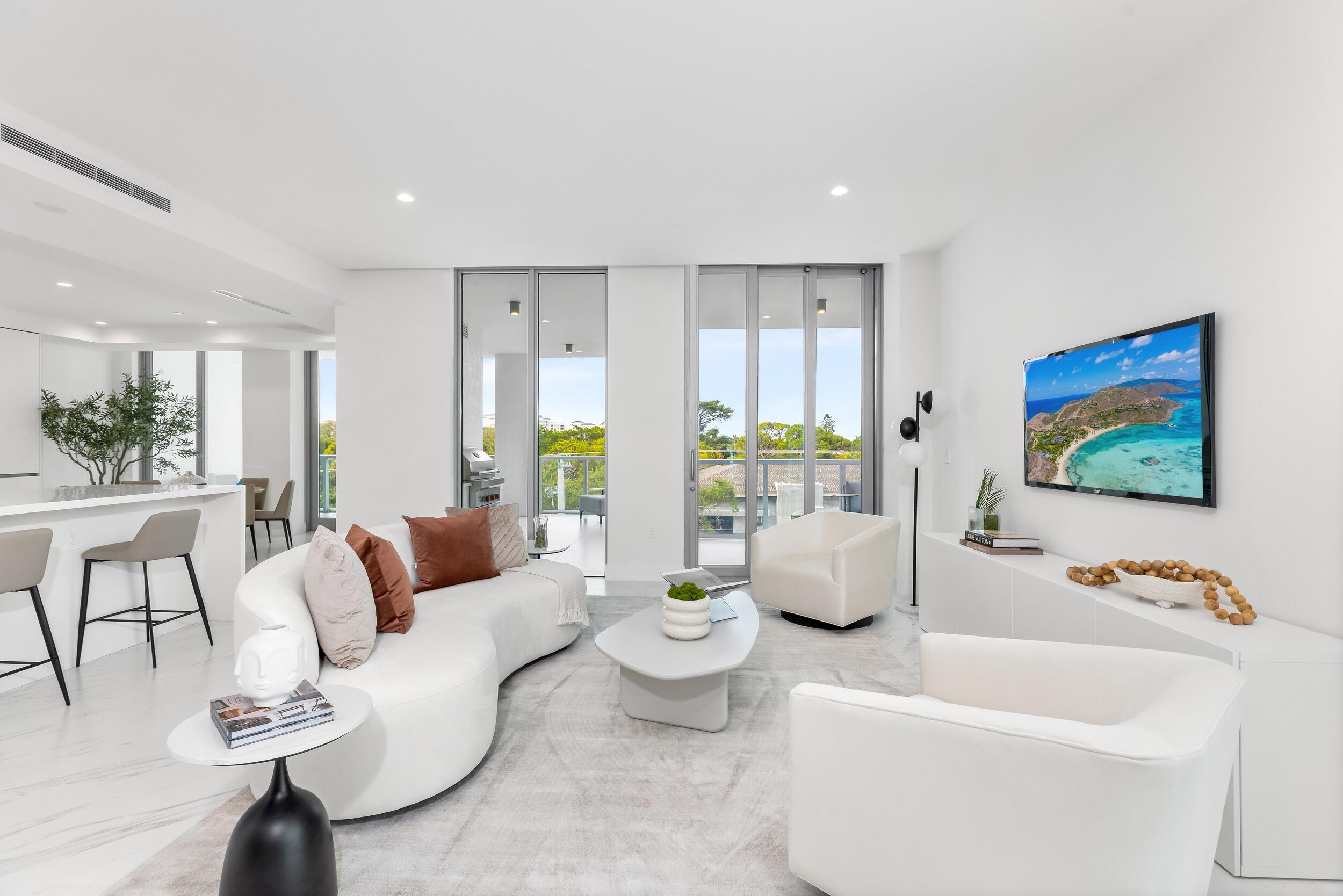 475 E Royal Palm Road 406