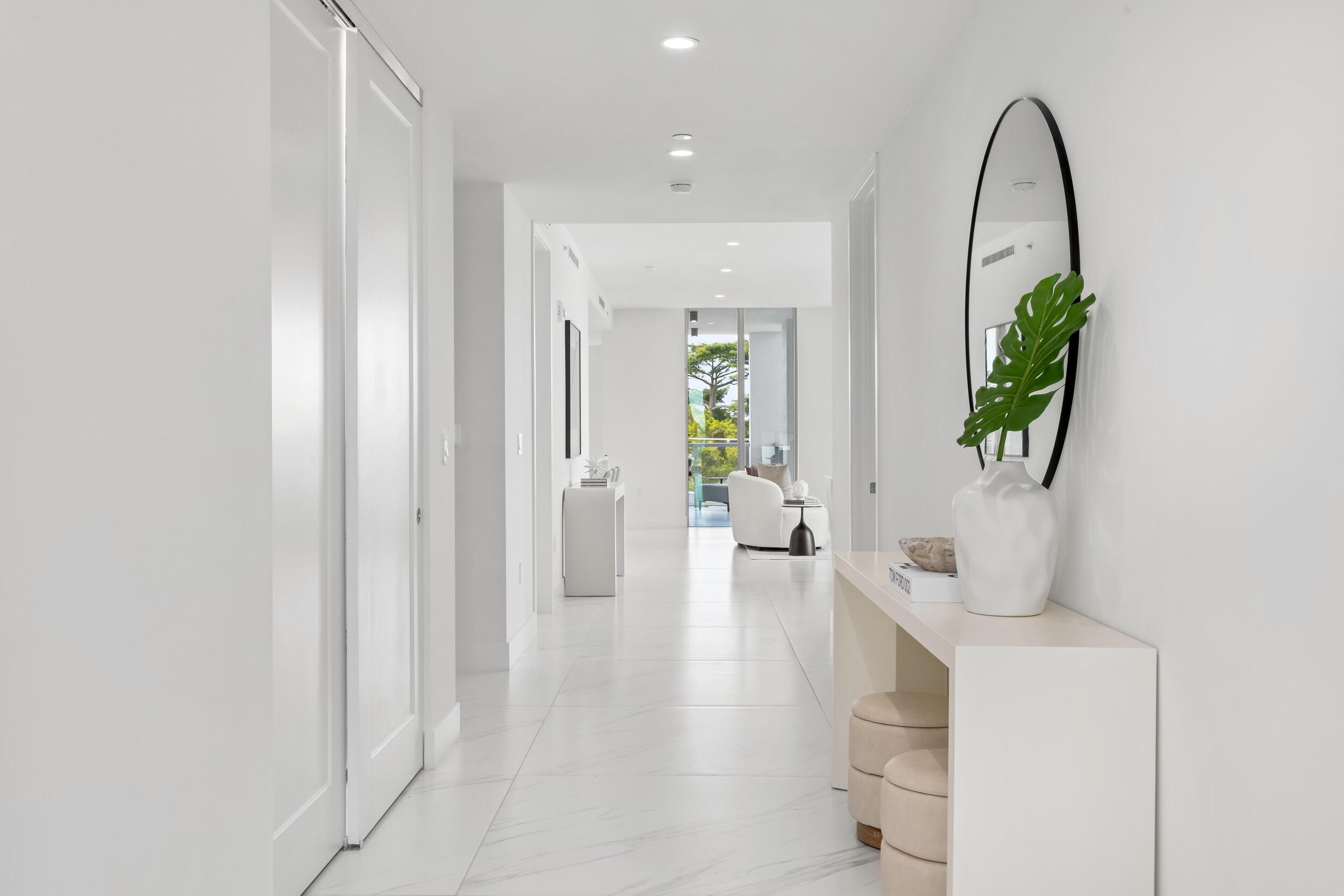 475 E Royal Palm Road 406