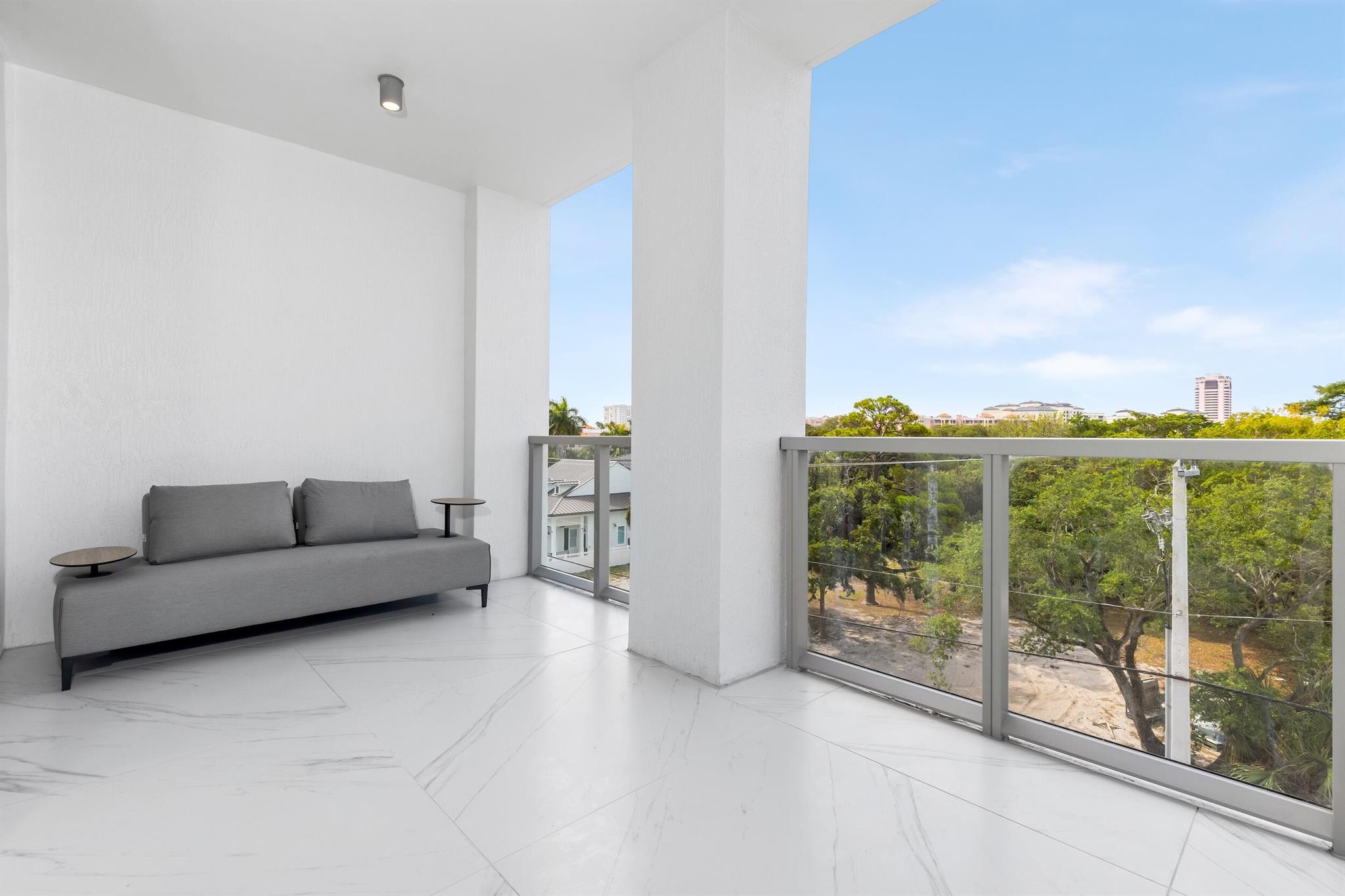 475 E Royal Palm Road 406