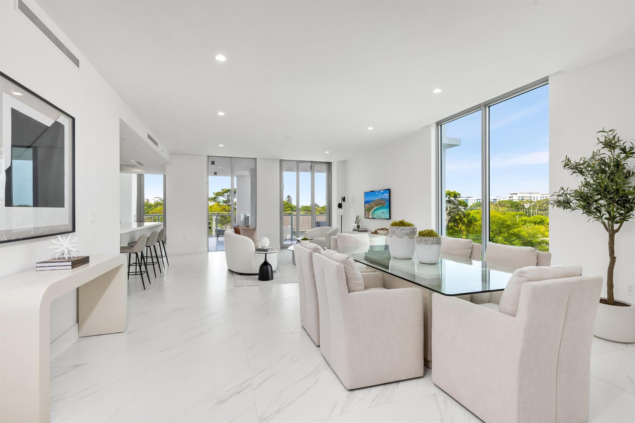 475 E Royal Palm Road 406