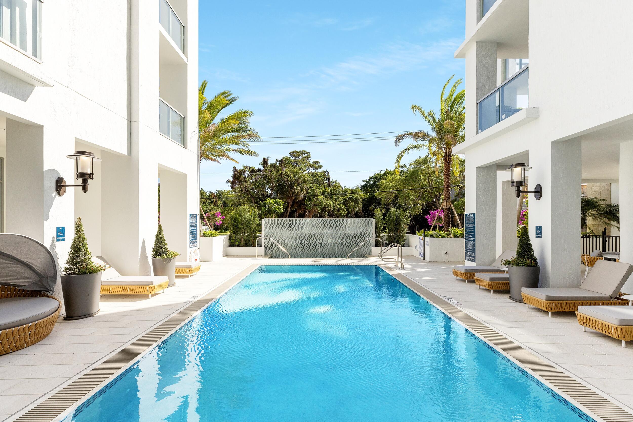475 E Royal Palm Road 406