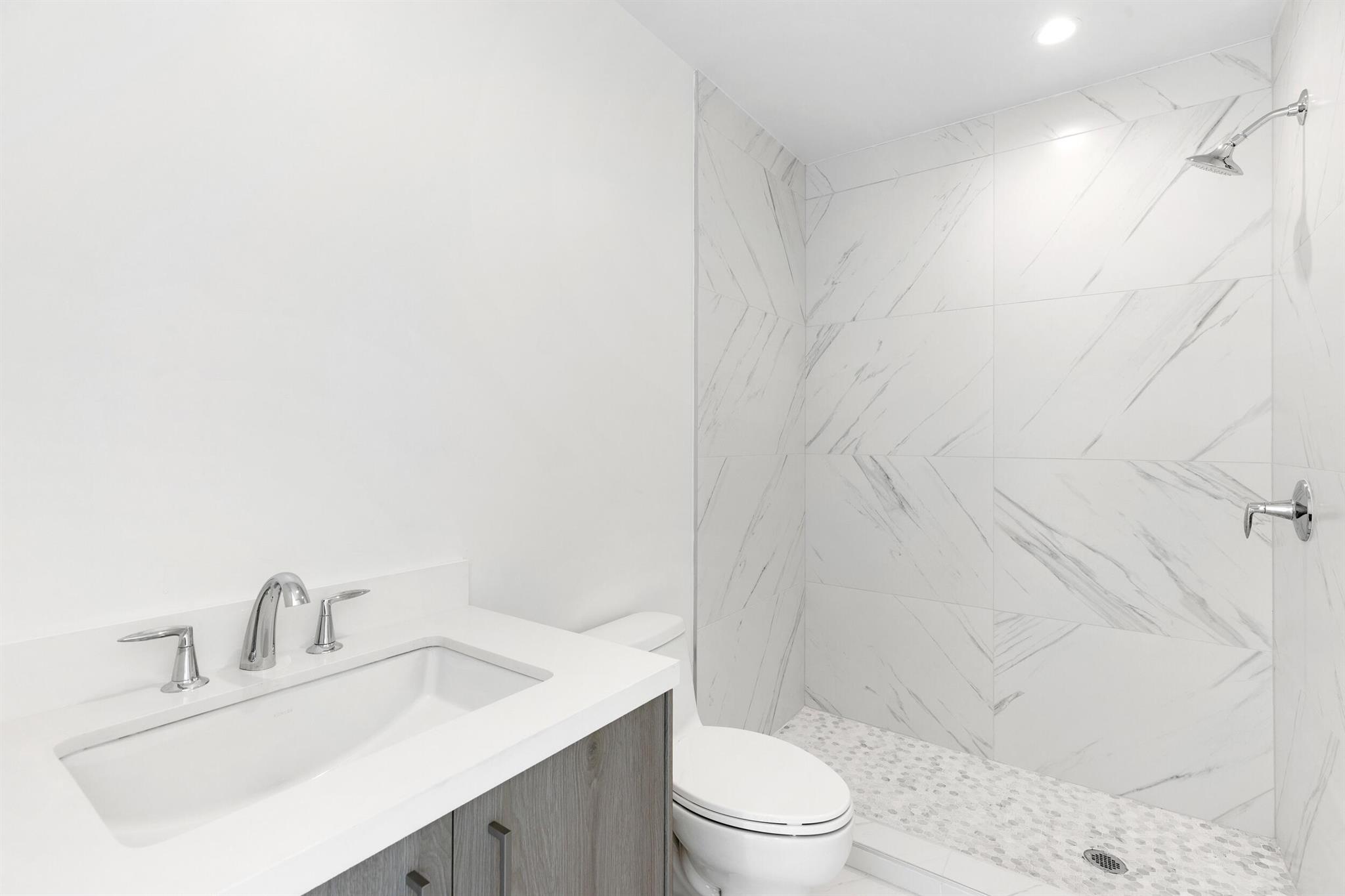 475 E Royal Palm Road 406