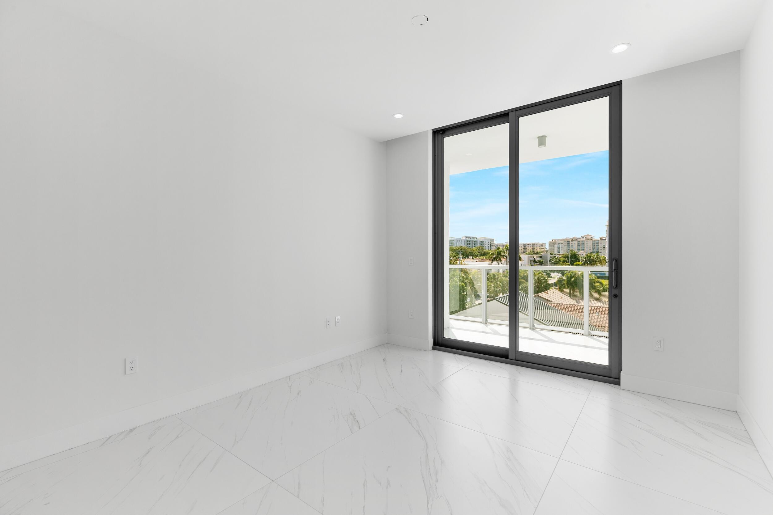 475 E Royal Palm Road 406