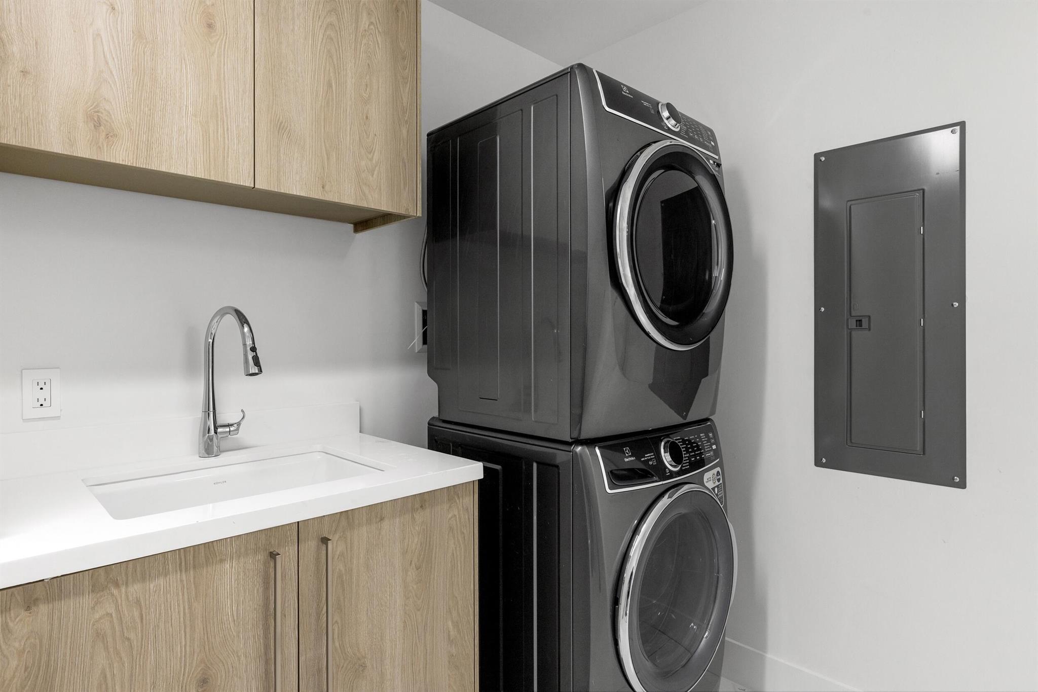 475 E Royal Palm Road 406