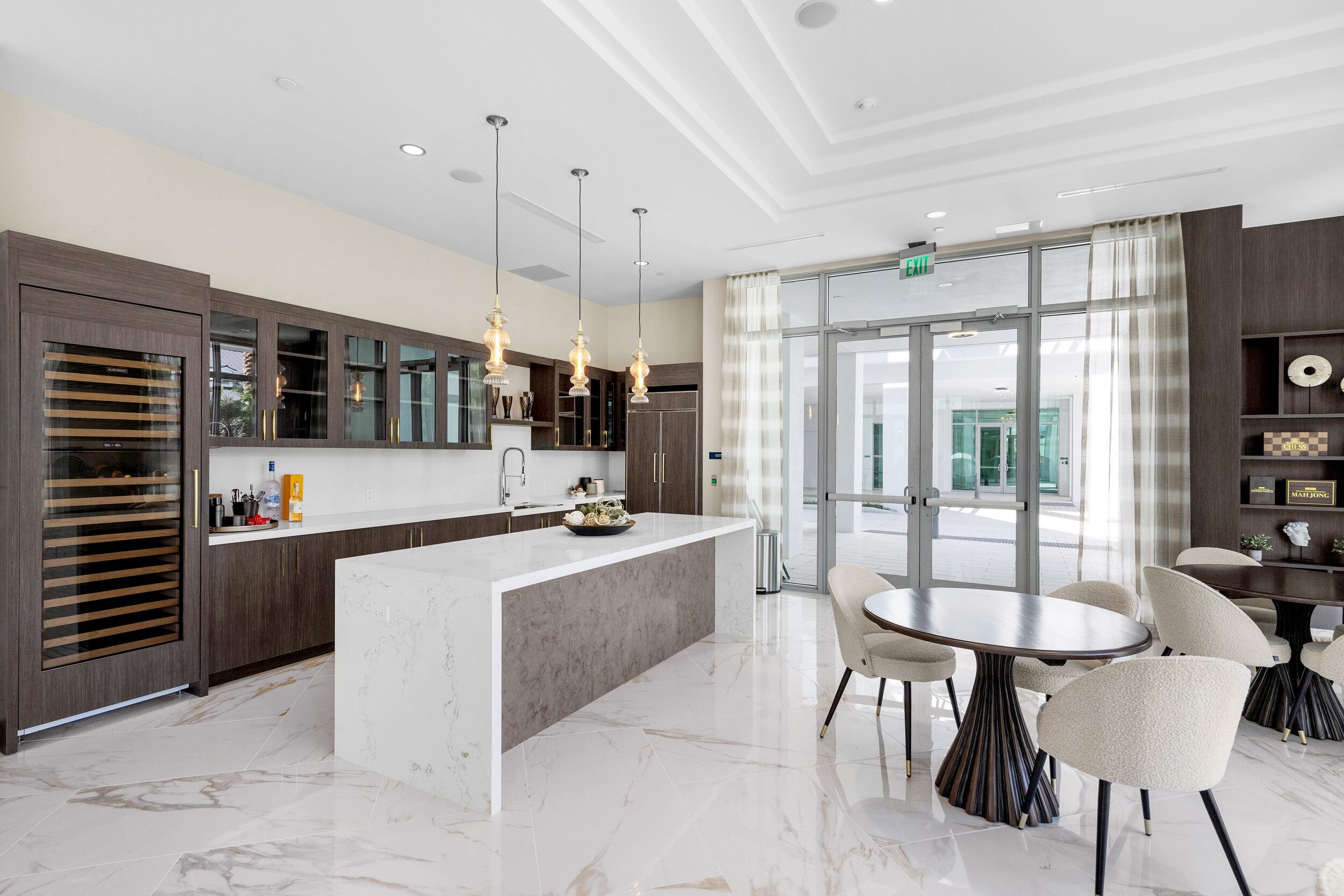 475 E Royal Palm Road 406