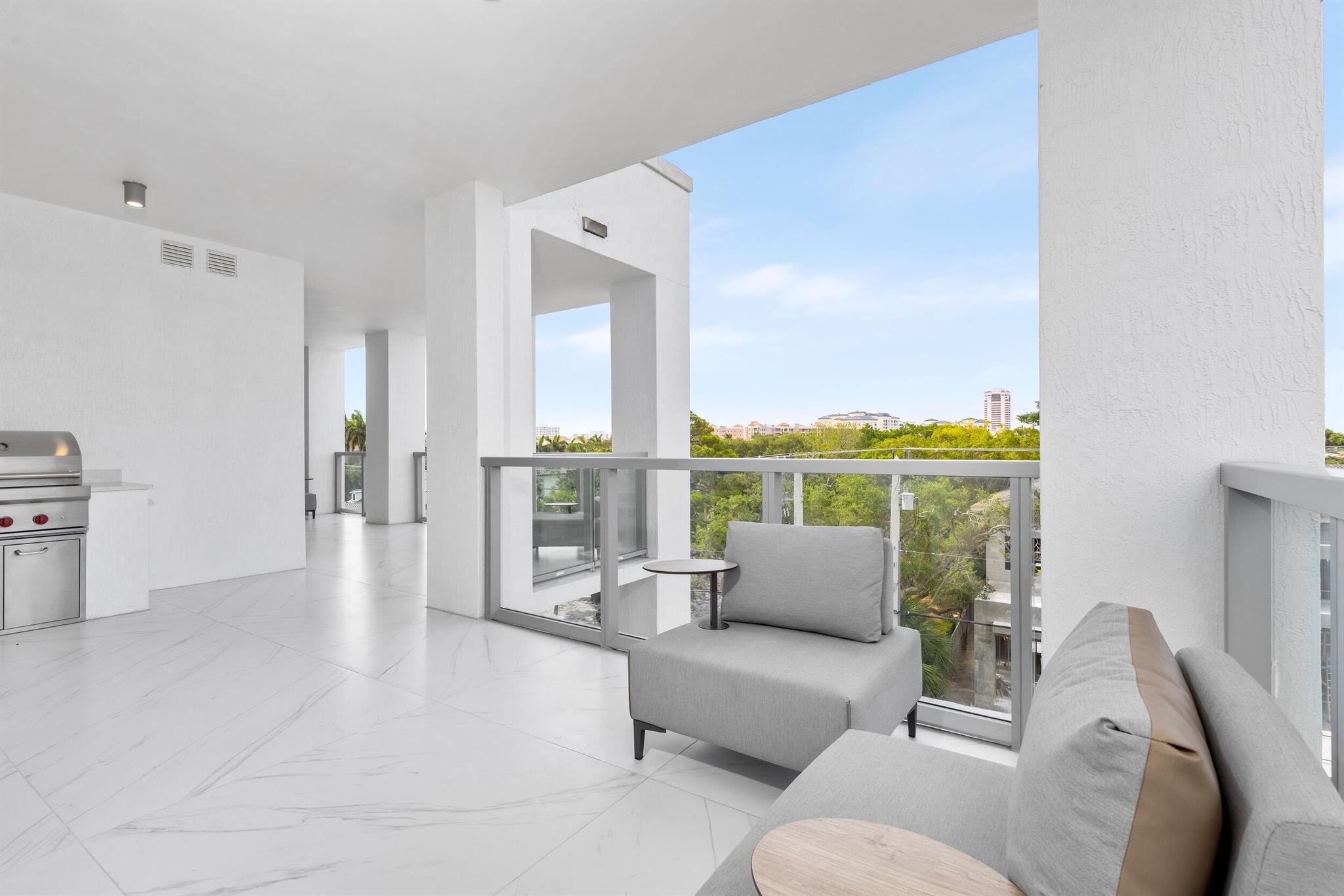 475 E Royal Palm Road 406