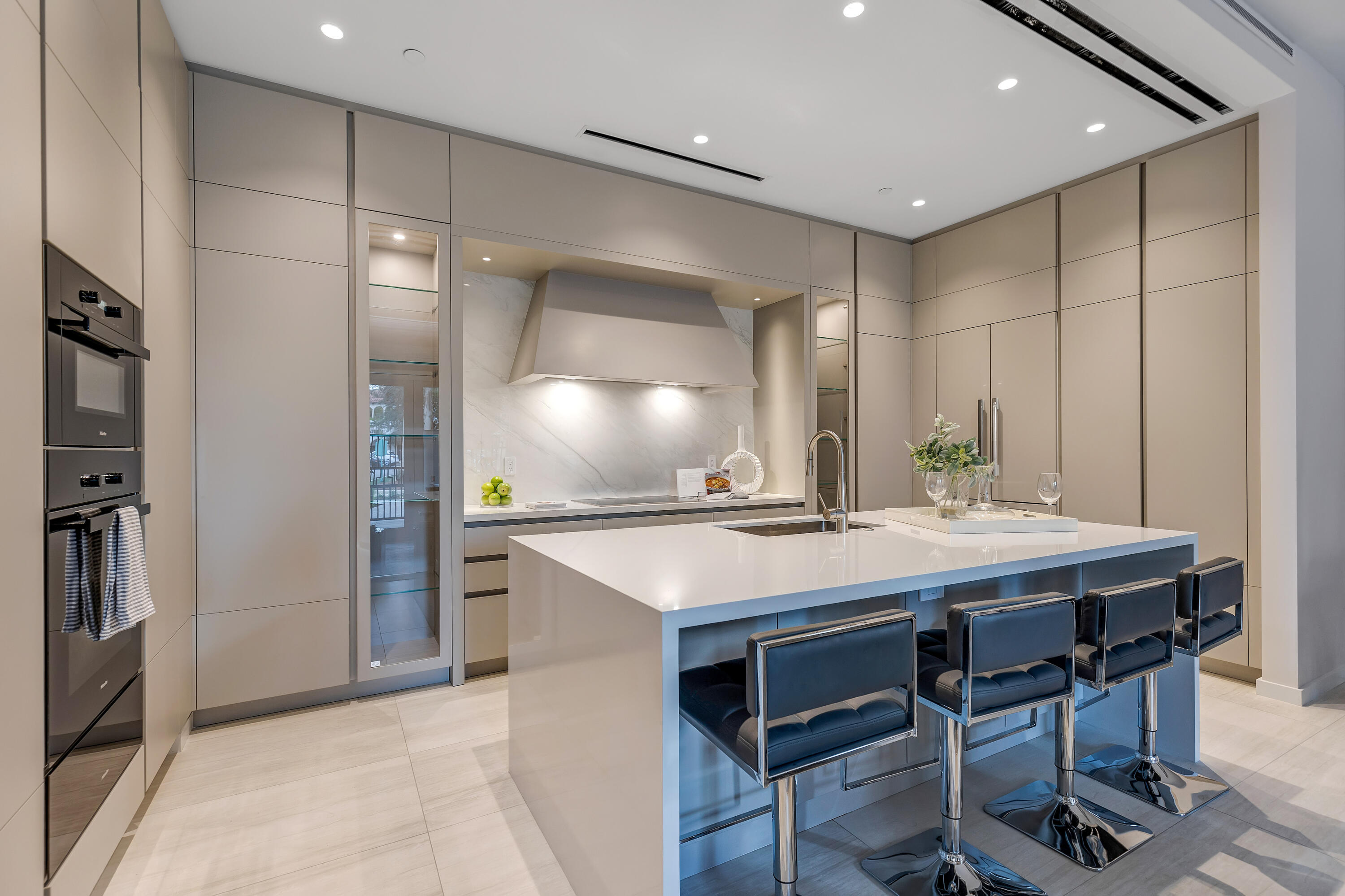 200 SE Mizner Blvd 106