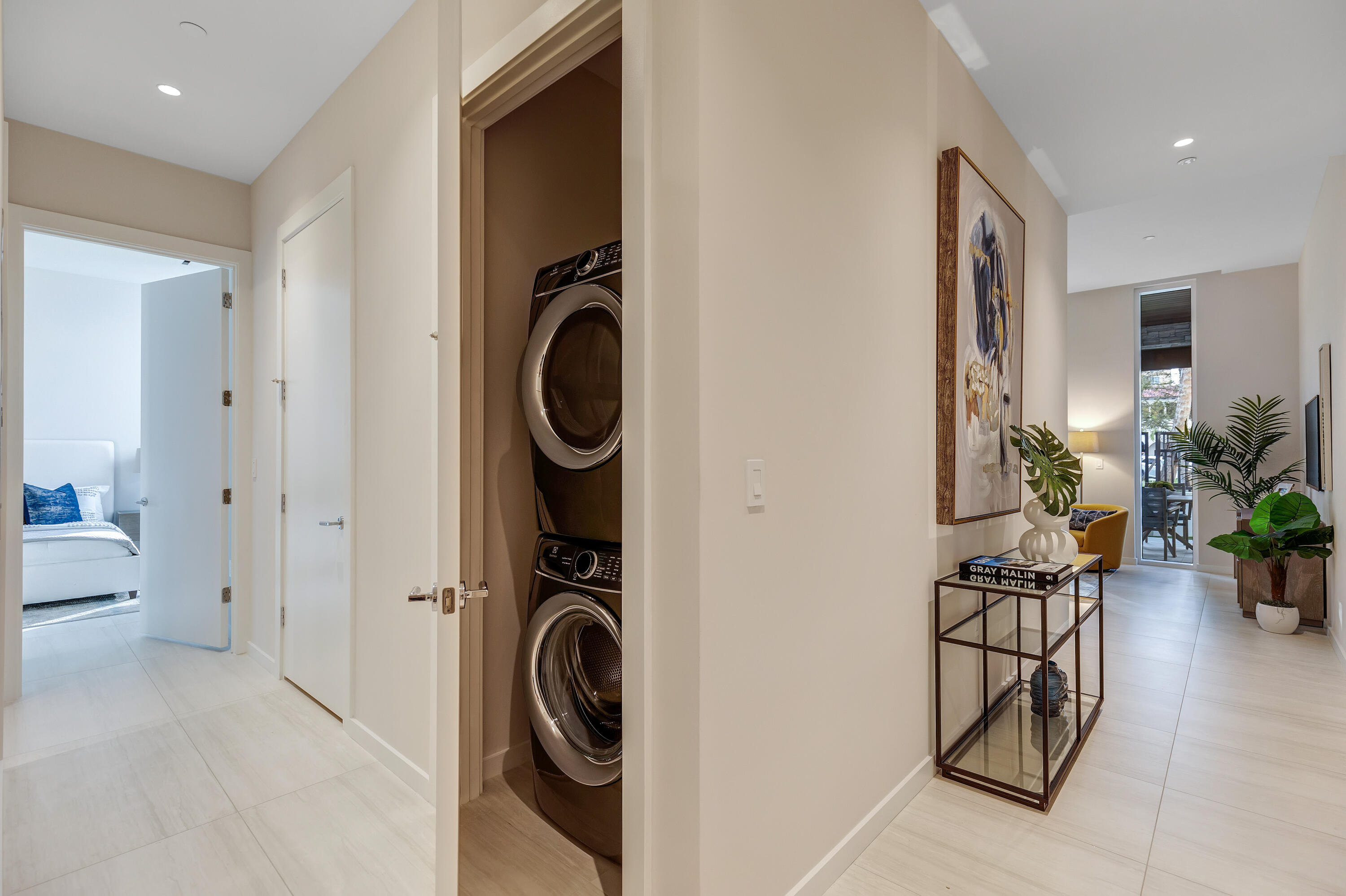 200 SE Mizner Blvd 106