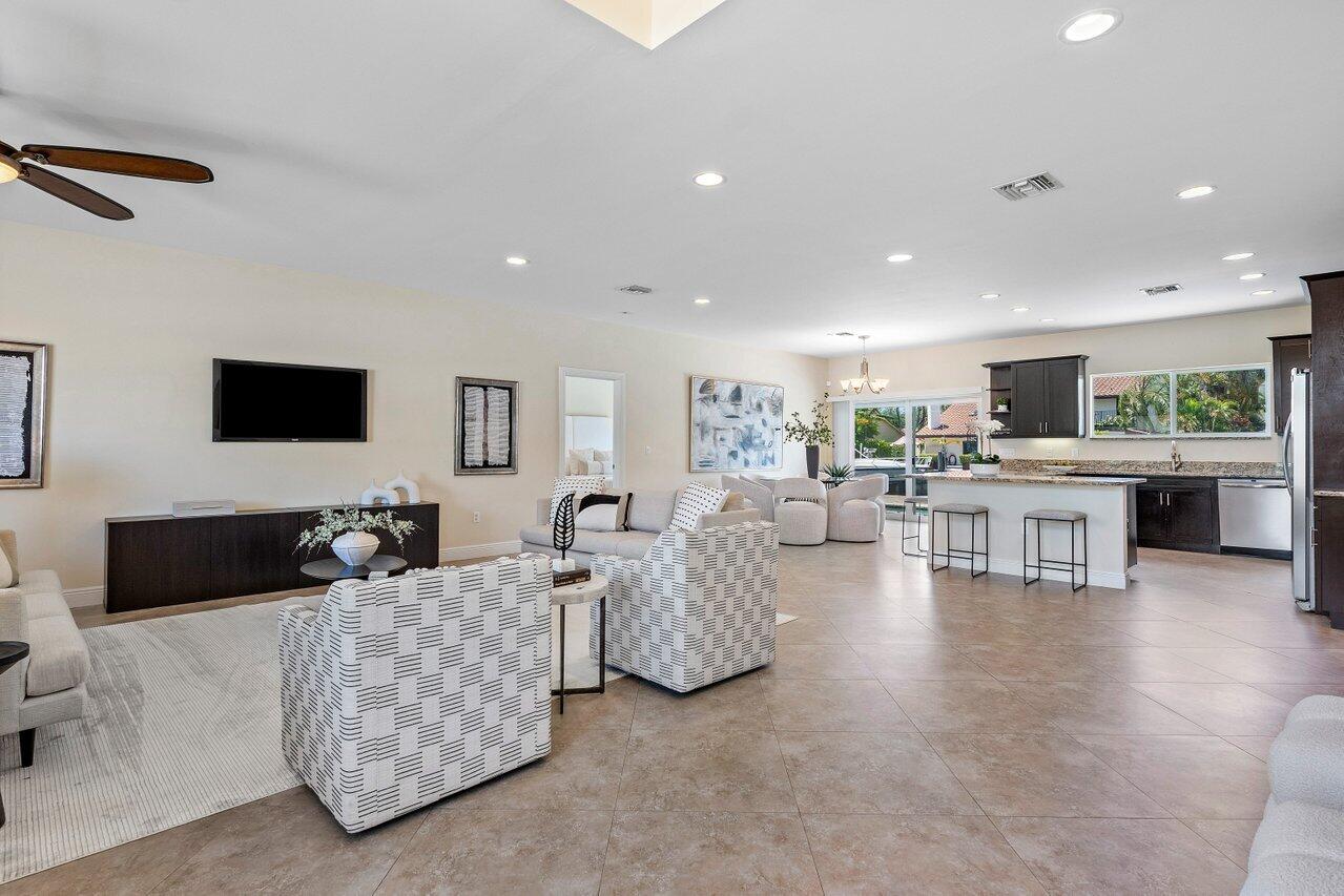 1500 SW 5th Avenue
