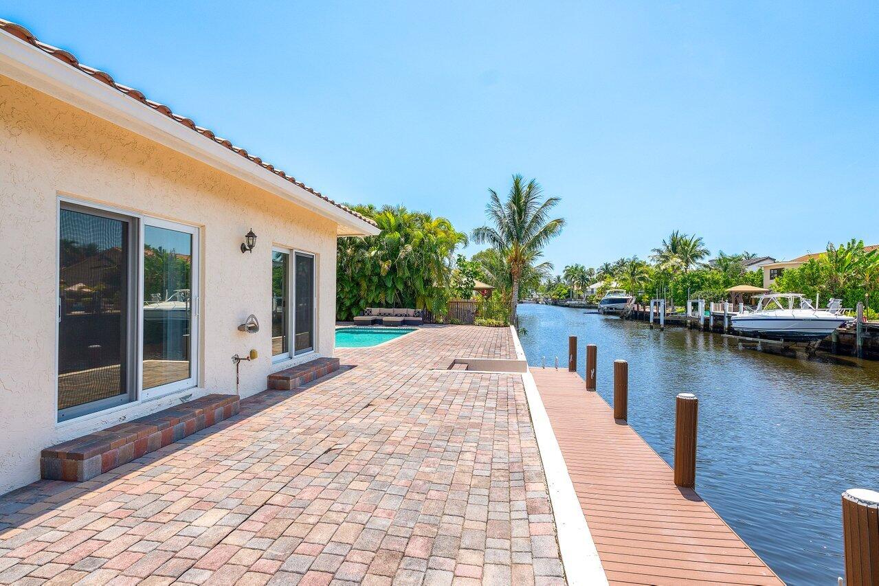 1500 SW 5th Avenue