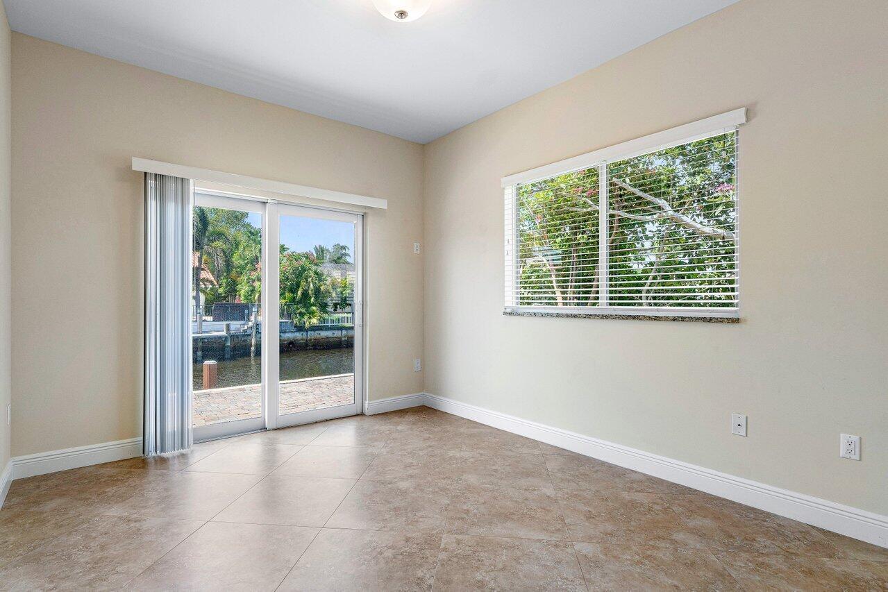 1500 SW 5th Avenue