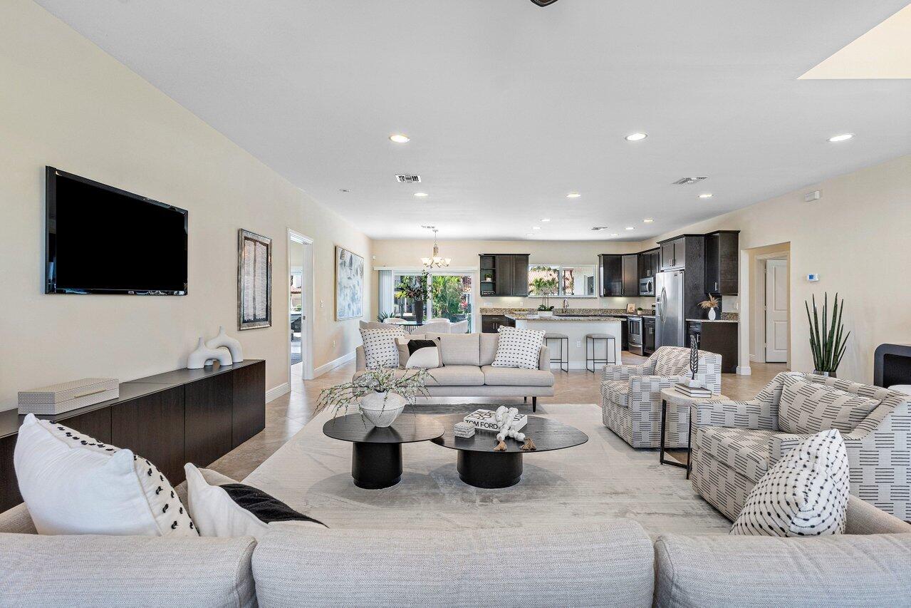1500 SW 5th Avenue
