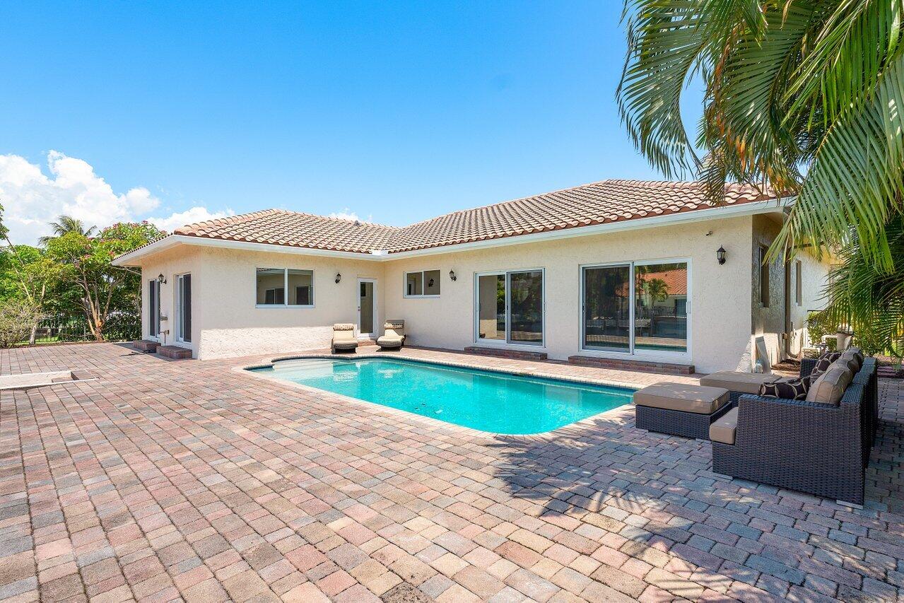 1500 SW 5th Avenue