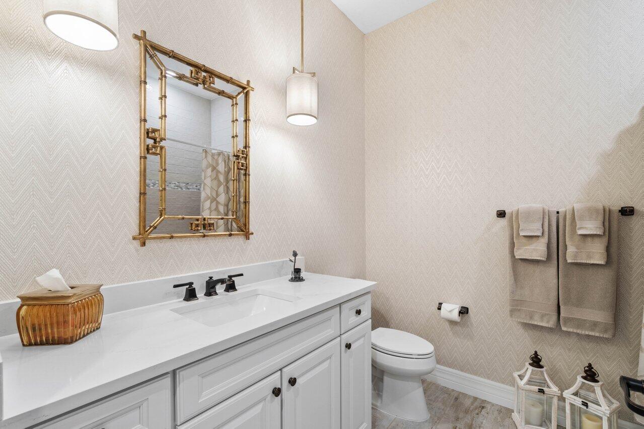 9135 Passiflora Wy 102