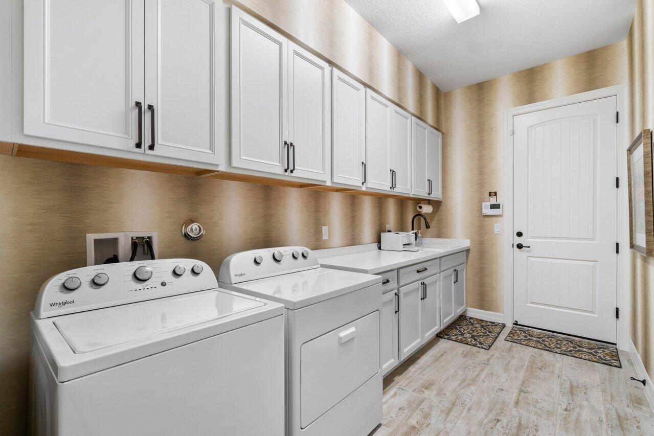 9135 Passiflora Wy 102